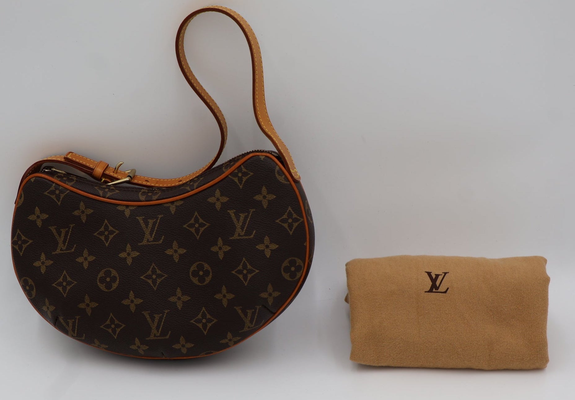 Louis Vuitton Croissant PM