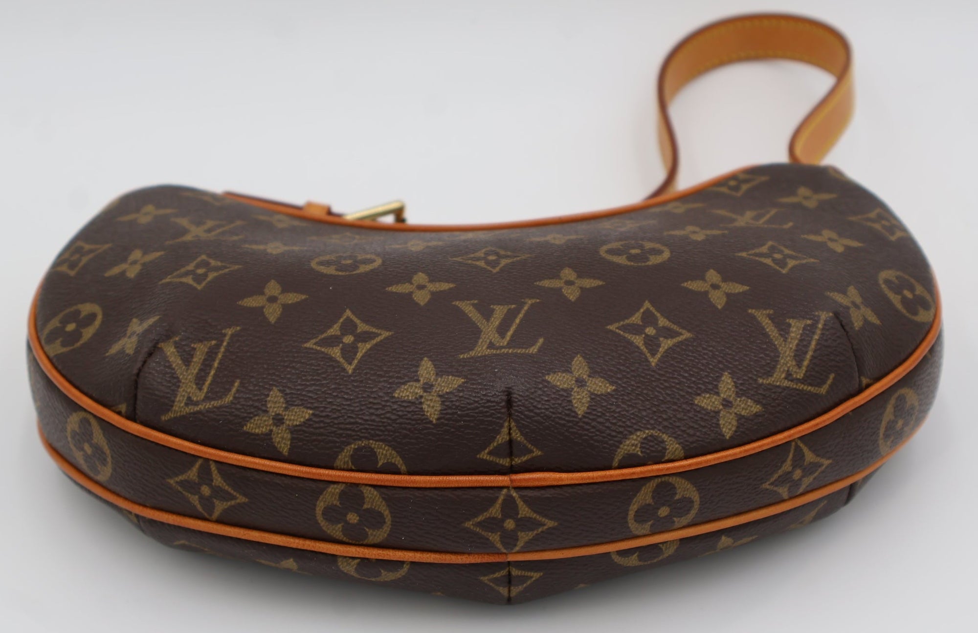 Louis Vuitton Croissant PM